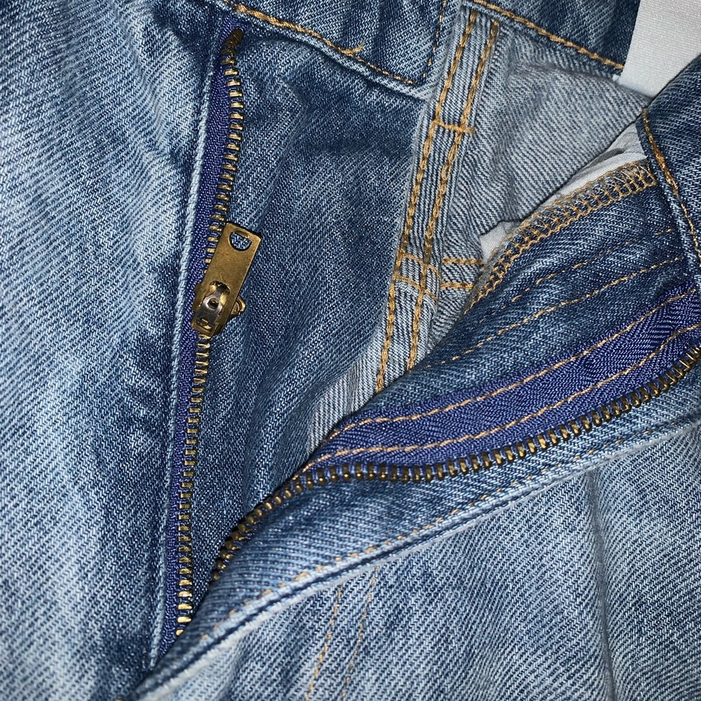 H&M loose straight high waisted ripped jeans - Picture 5 of 5